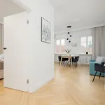 Charming Plac Zamkowy In Old Town By Renters * Warschau