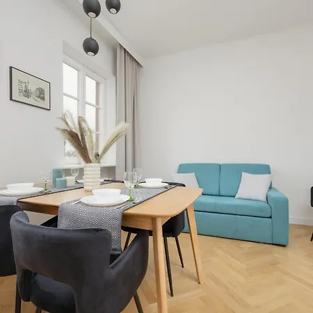 Daire Plac Zamkowy In By Renters Varşova