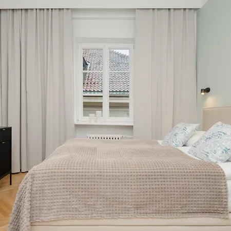 Plac Zamkowy In By Renters * Varşova